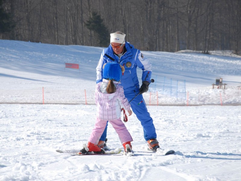 Corsi di sci, dai principianti a sciatori provetti